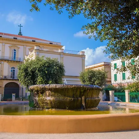 Konukevi Gleda In The Square